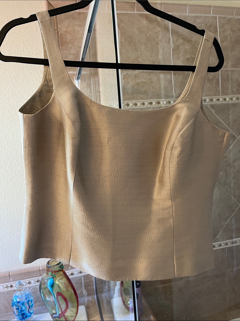 Classic Cream Square-Neck Tank Top
Side zipper